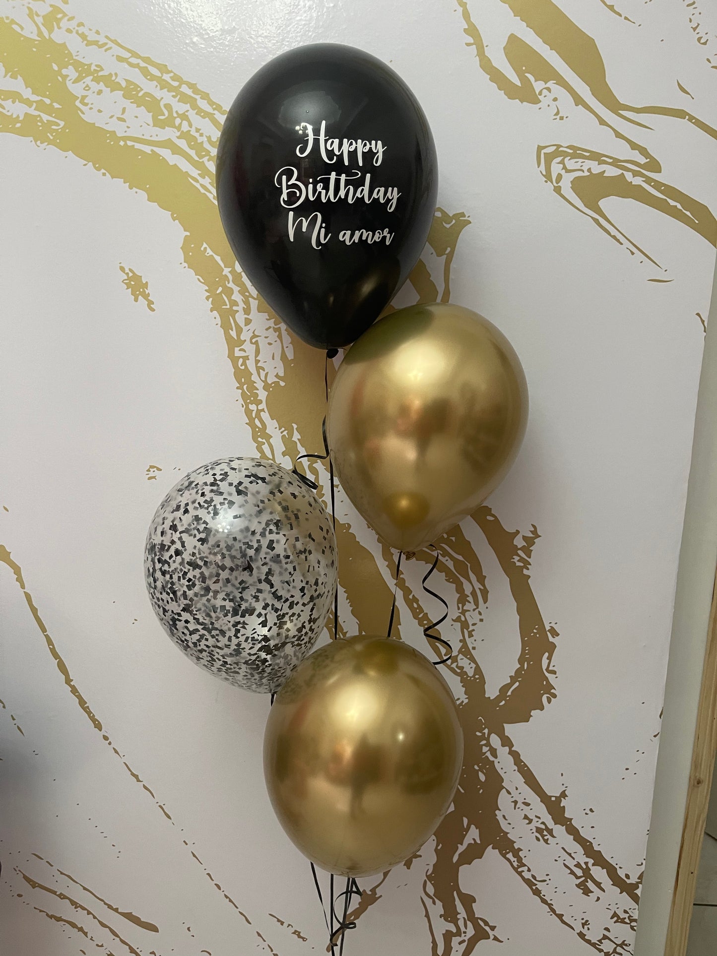 4 Balloon Black & Gold Balloons